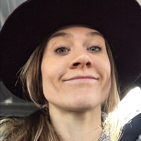 Meet your Posher, Mila - Picture 1 of 1